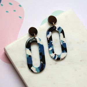 Acrylic Resin Drop Dangle Earrings Blue & White
